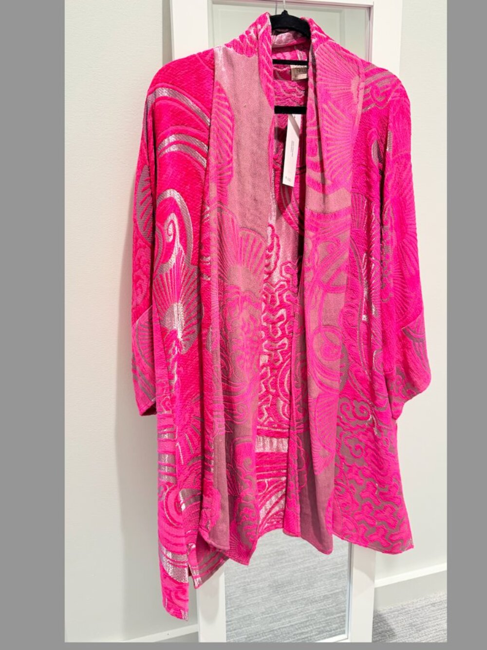 Zonda Nellis hot pink and silver metallic open-front cardigan/kimono